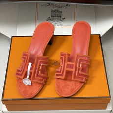 顶级品质(配高档飞机盒✈️)Hermes 爱马仕🐎 经典款 Oran凉鞋系列 2026H家最新版面🆕麂皮 顶级品质(配高档飞机盒✈️)Hermes 爱马仕🐎 经典款 Oran凉鞋系列 2026H家最新版面🆕麂皮