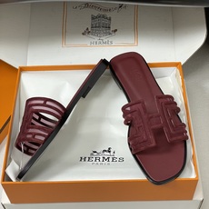 顶级品质(配高档飞机盒✈️)Hermes 爱马仕🐎 经典款 Oran凉鞋系列 2026H家最新版面🆕麂皮 顶级品质(配高档飞机盒✈️)Hermes 爱马仕🐎 经典款 Oran凉鞋系列 2026H家最新版面🆕麂皮