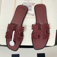 顶级品质(配高档飞机盒✈️)Hermes 爱马仕🐎 经典款 Oran凉鞋系列 2026H家最新版面🆕麂皮 顶级品质(配高档飞机盒✈️)Hermes 爱马仕🐎 经典款 Oran凉鞋系列 2026H家最新版面🆕麂皮
