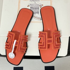 顶级品质(配高档飞机盒✈️)Hermes 爱马仕🐎 经典款 Oran凉鞋系列 2026H家最新版面🆕麂皮 顶级品质(配高档飞机盒✈️)Hermes 爱马仕🐎 经典款 Oran凉鞋系列 2026H家最新版面🆕麂皮