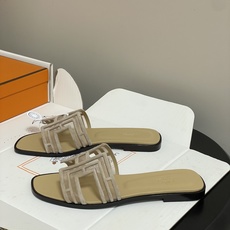 顶级品质(配高档飞机盒✈️)Hermes 爱马仕🐎 经典款 Oran凉鞋系列 2026H家最新版面🆕麂皮 顶级品质(配高档飞机盒✈️)Hermes 爱马仕🐎 经典款 Oran凉鞋系列 2026H家最新版面🆕麂皮