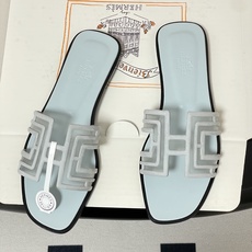 顶级品质(配高档飞机盒✈️)Hermes 爱马仕🐎 经典款 Oran凉鞋系列 2026H家最新版面🆕麂皮 顶级品质(配高档飞机盒✈️)Hermes 爱马仕🐎 经典款 Oran凉鞋系列 2026H家最新版面🆕麂皮
