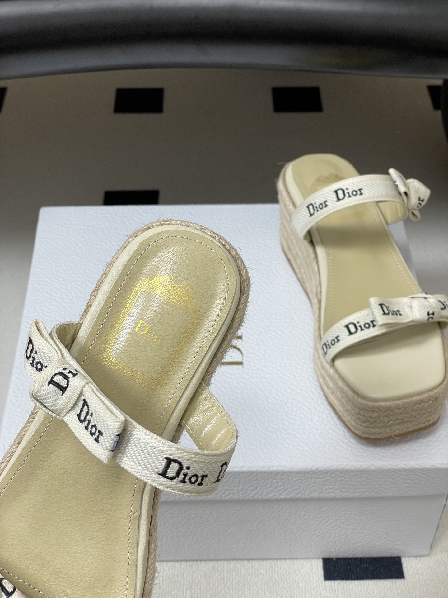 26ss春夏新款Dior 迪奥 J'Adior饰带坡跟凉拖鞋经典CD字母织带蝴蝶结方头厚底拖鞋草编麻绳底