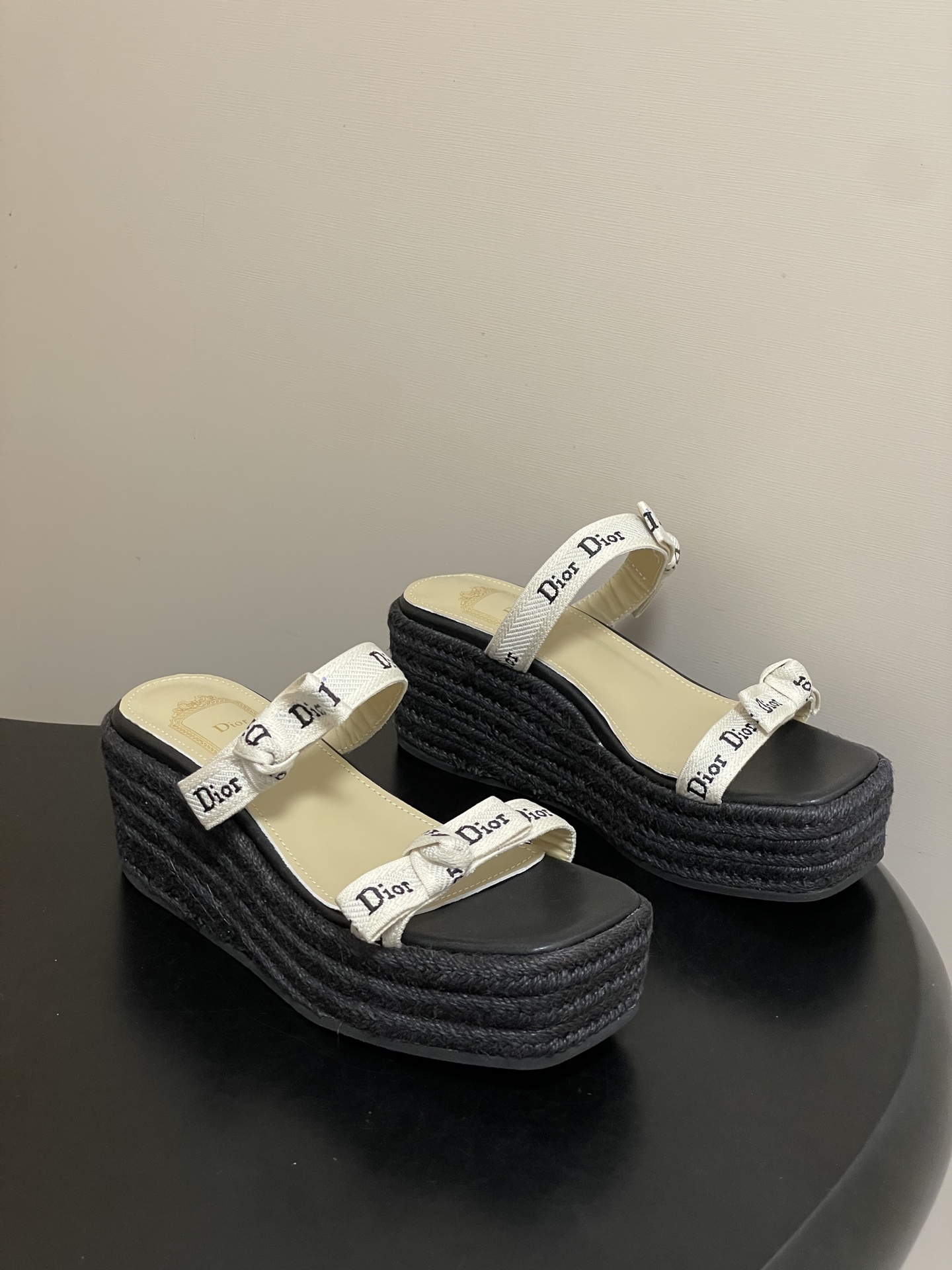 26ss春夏新款Dior 迪奥 J'Adior饰带坡跟凉拖鞋经典CD字母织带蝴蝶结方头厚底拖鞋草编麻绳底