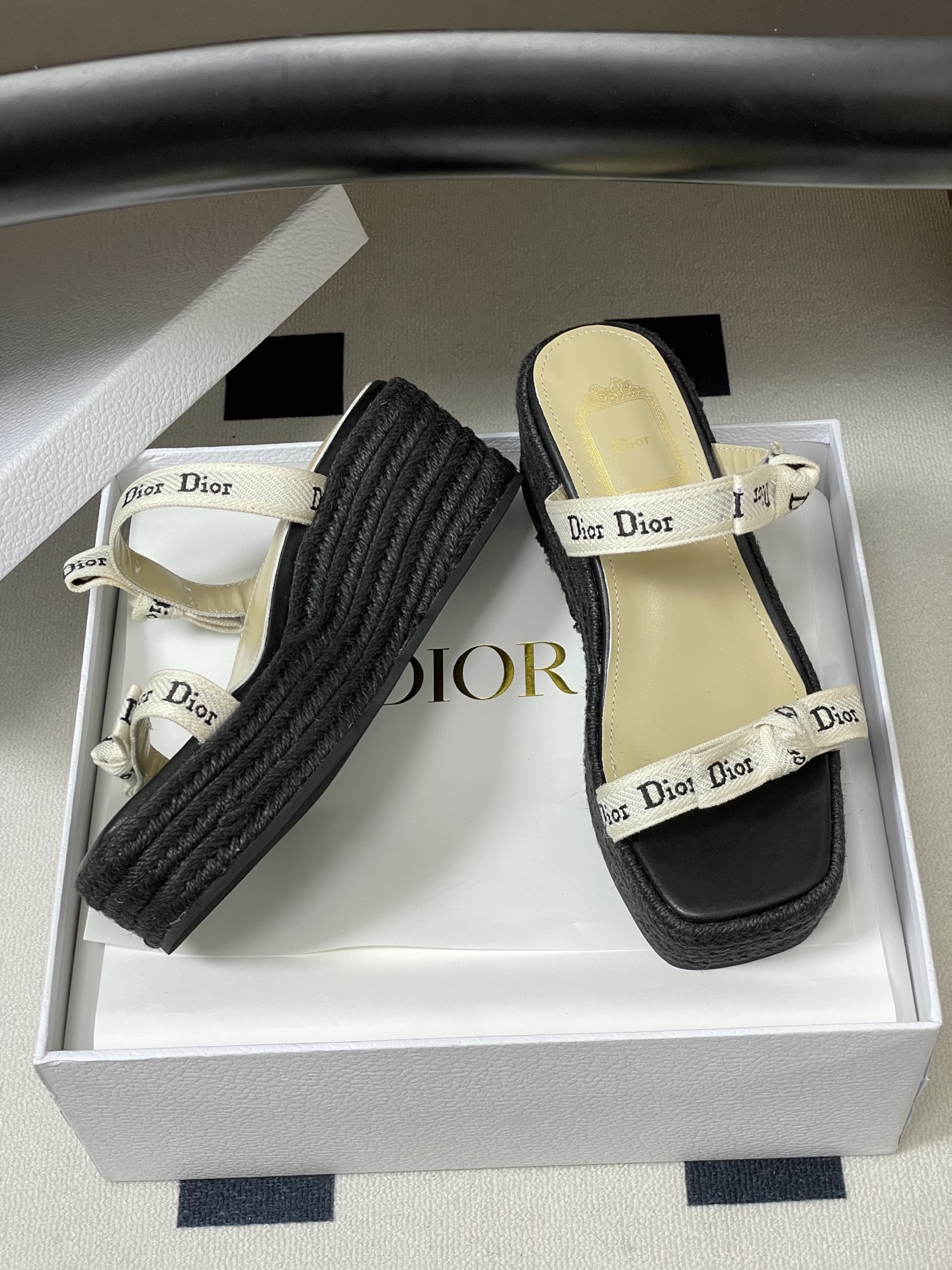 26ss春夏新款Dior 迪奥 J'Adior饰带坡跟凉拖鞋经典CD字母织带蝴蝶结方头厚底拖鞋草编麻绳底