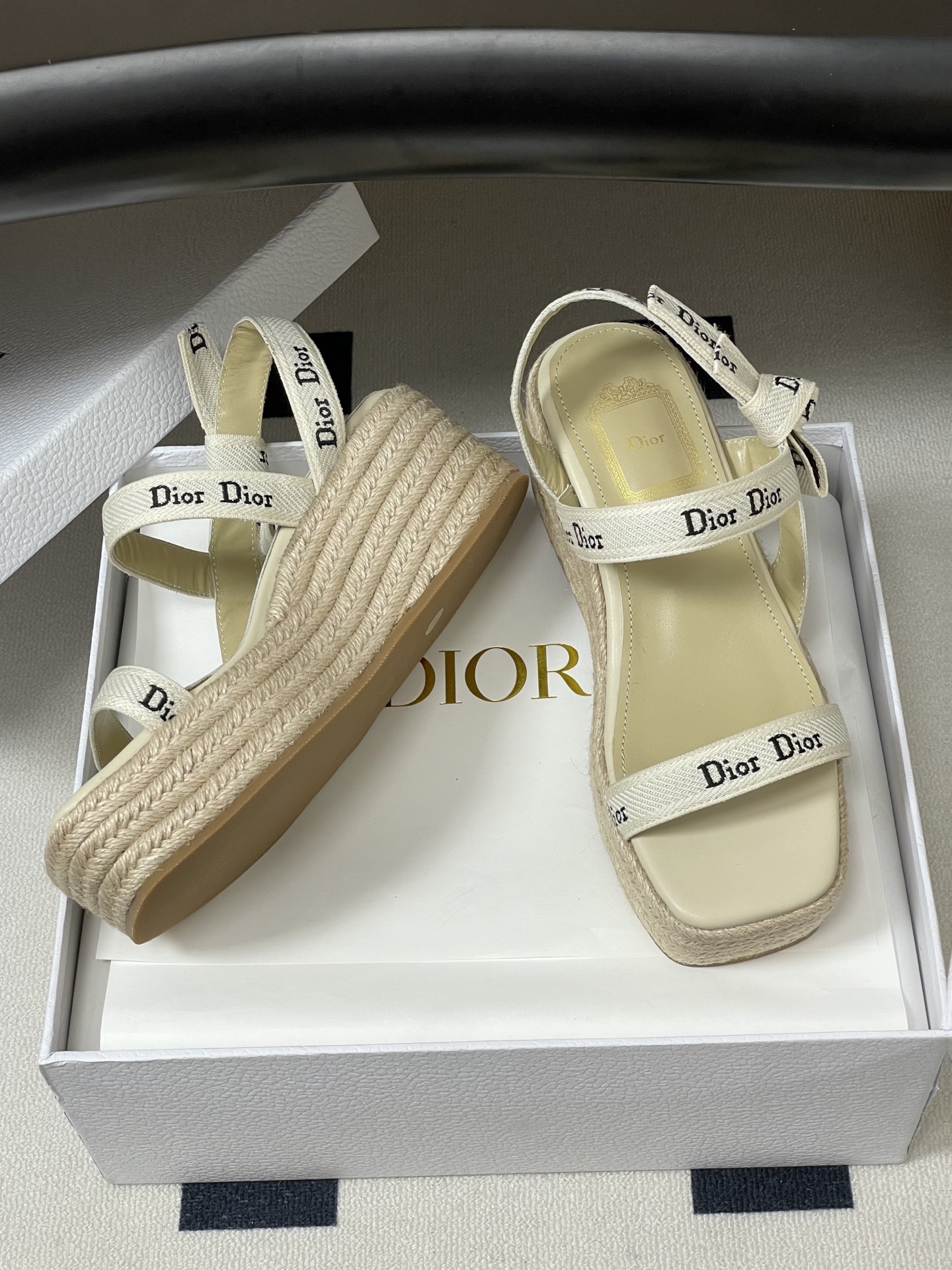 26ss春夏新款Dior 迪奥 J'Adior饰带坡跟凉拖鞋经典CD字母织带蝴蝶结方头厚底拖鞋草编麻绳底