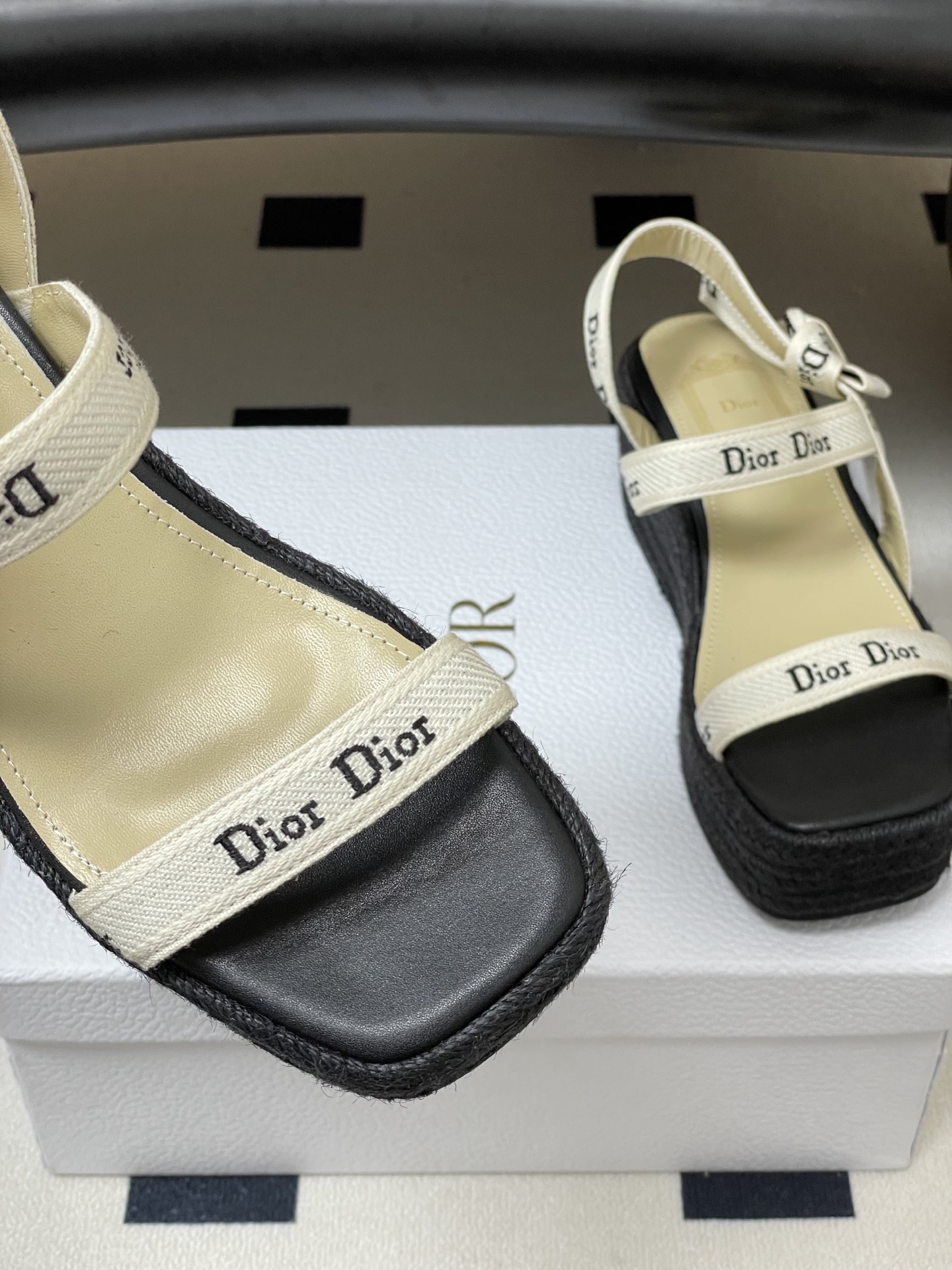 26ss春夏新款Dior 迪奥 J'Adior饰带坡跟凉拖鞋经典CD字母织带蝴蝶结方头厚底拖鞋草编麻绳底