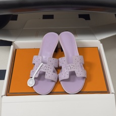 🌾 顶级品质(配高档飞机盒✈️)Hermes 爱马仕🐎 Oran钻面H拖凉鞋系列 H家烫钻H鞋面经典平底 🌾 顶级品质(配高档飞机盒✈️)Hermes 爱马仕🐎 Oran钻面H拖凉鞋系列 H家烫钻H鞋面经典平底