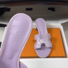 🌾 顶级品质(配高档飞机盒✈️)Hermes 爱马仕🐎 Oran钻面H拖凉鞋系列 H家烫钻H鞋面经典平底 🌾 顶级品质(配高档飞机盒✈️)Hermes 爱马仕🐎 Oran钻面H拖凉鞋系列 H家烫钻H鞋面经典平底