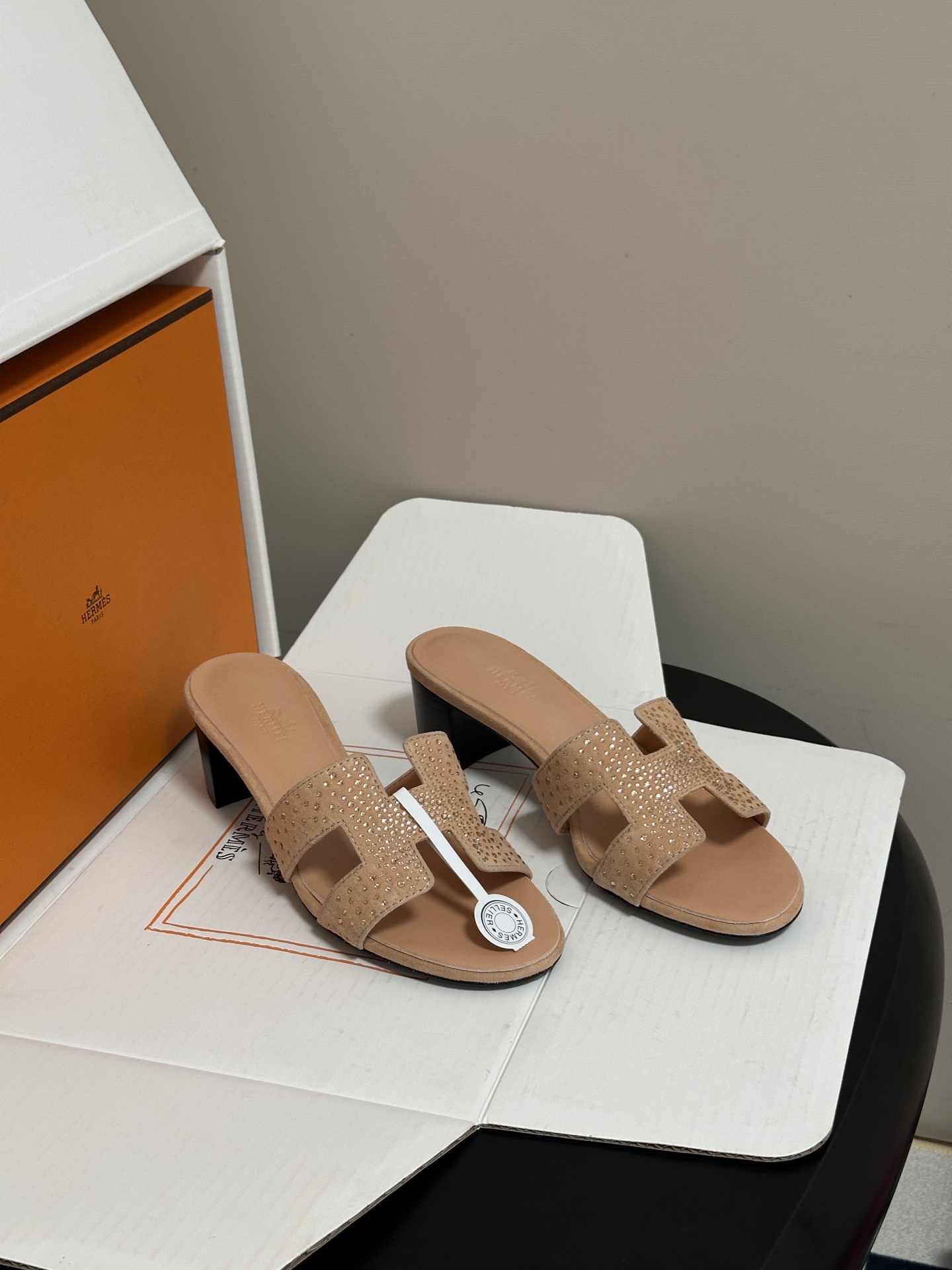 🌾 顶级品质（配高档飞机盒✈️）Hermes 爱马仕🐎 Oran钻面H拖凉鞋系列 H家烫钻H鞋面经典平底