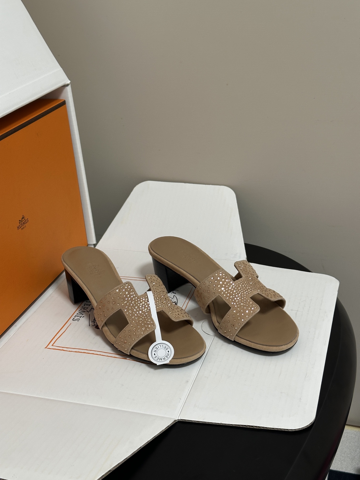 🌾 顶级品质（配高档飞机盒✈️）Hermes 爱马仕🐎 Oran钻面H拖凉鞋系列 H家烫钻H鞋面经典平底