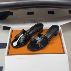 🌾 顶级品质(配高档飞机盒✈️)Hermes 爱马仕🐎 Oran钻面H拖凉鞋系列 H家烫钻H鞋面经典平底 🌾 顶级品质(配高档飞机盒✈️)Hermes 爱马仕🐎 Oran钻面H拖凉鞋系列 H家烫钻H鞋面经典平底