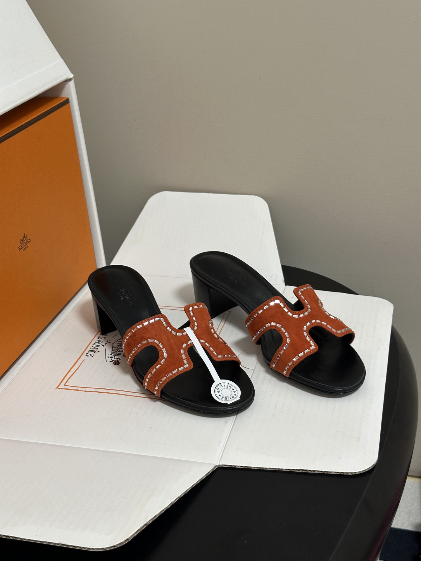 🌾 顶级品质（配高档飞机盒✈️）Hermes 爱马仕🐎 Oran钻面H拖凉鞋系列 H家烫钻H鞋面经典平底