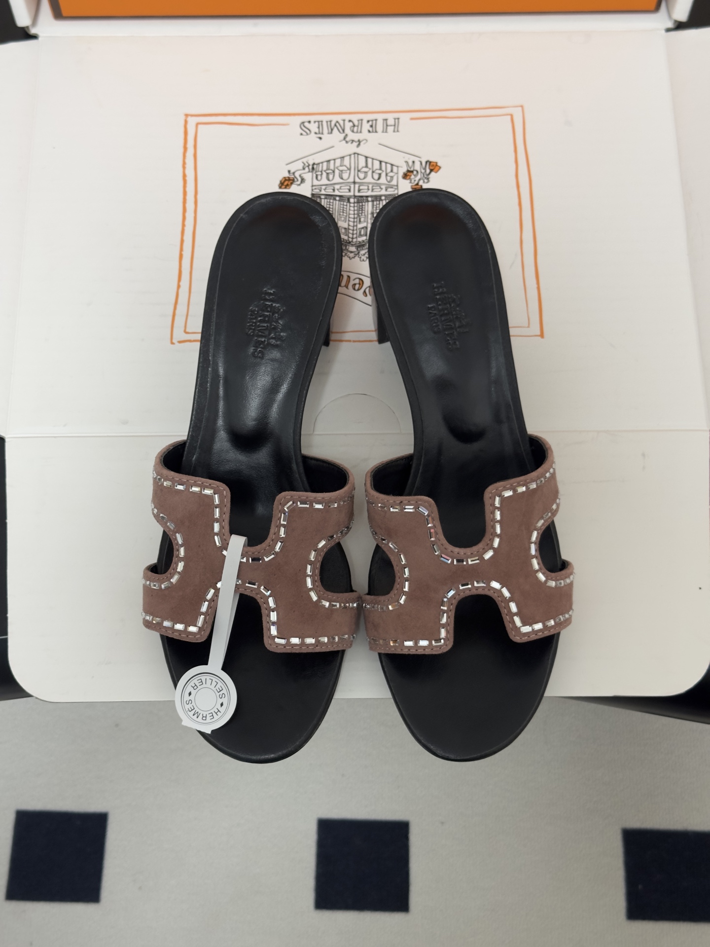 🌾 顶级品质（配高档飞机盒✈️）Hermes 爱马仕🐎 Oran钻面H拖凉鞋系列 H家烫钻H鞋面经典平底