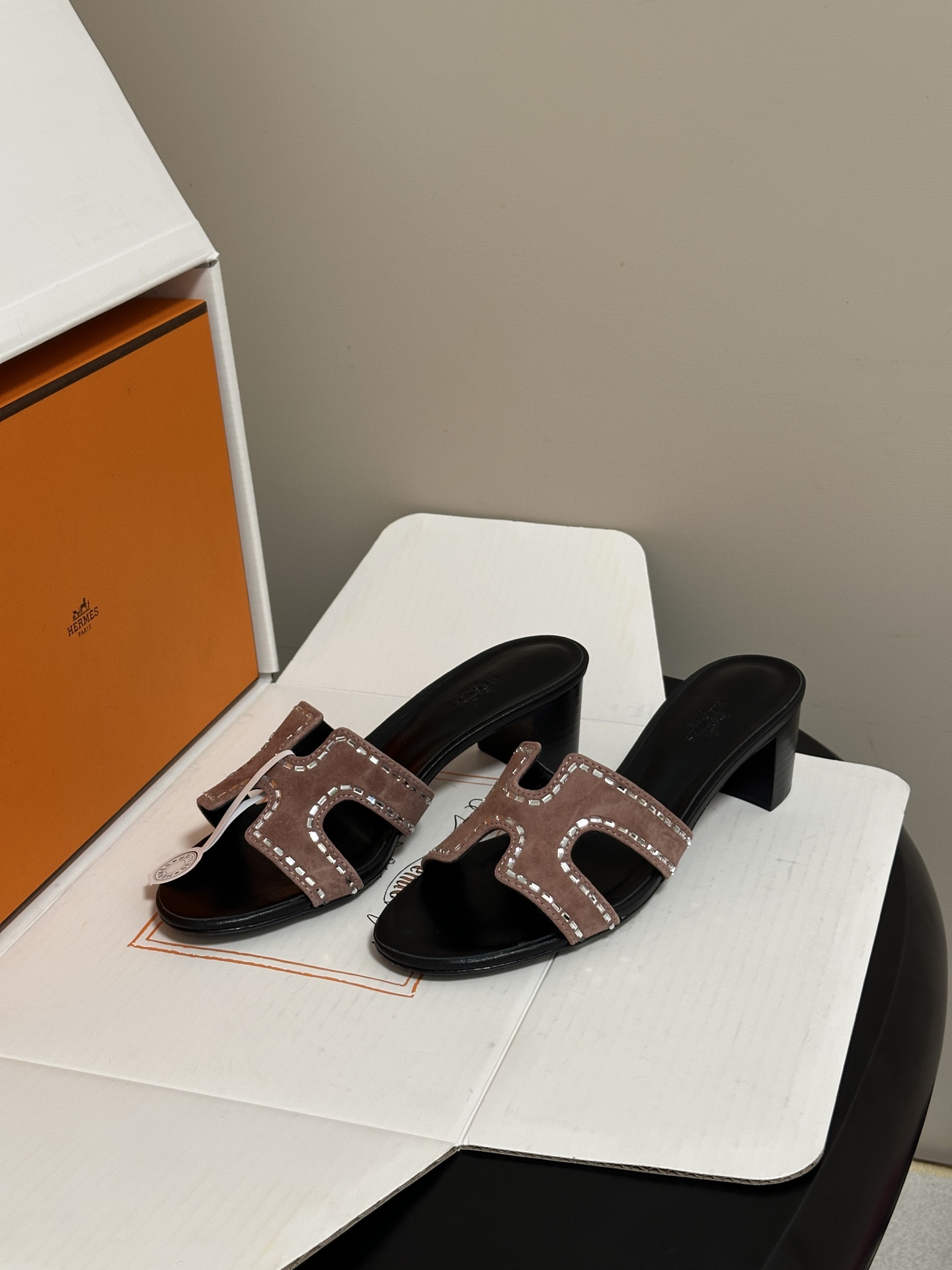 🌾 顶级品质（配高档飞机盒✈️）Hermes 爱马仕🐎 Oran钻面H拖凉鞋系列 H家烫钻H鞋面经典平底