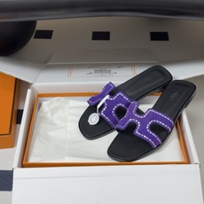 🌾 顶级品质(配高档飞机盒✈️)Hermes 爱马仕🐎 Oran钻面H拖凉鞋系列 H家烫钻H鞋面经典平底 🌾 顶级品质(配高档飞机盒✈️)Hermes 爱马仕🐎 Oran钻面H拖凉鞋系列 H家烫钻H鞋面经典平底