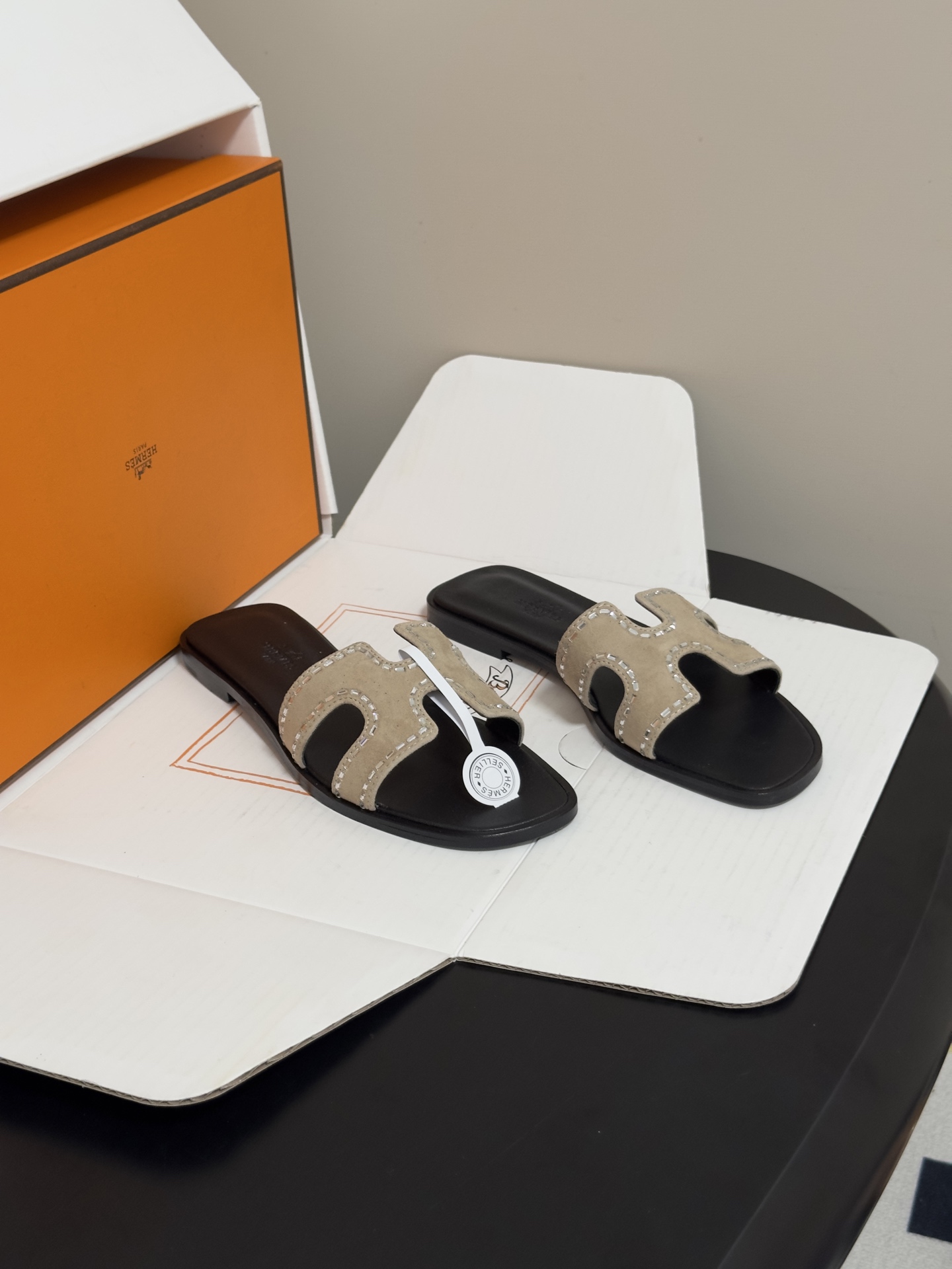 🌾 顶级品质（配高档飞机盒✈️）Hermes 爱马仕🐎 Oran钻面H拖凉鞋系列 H家烫钻H鞋面经典平底