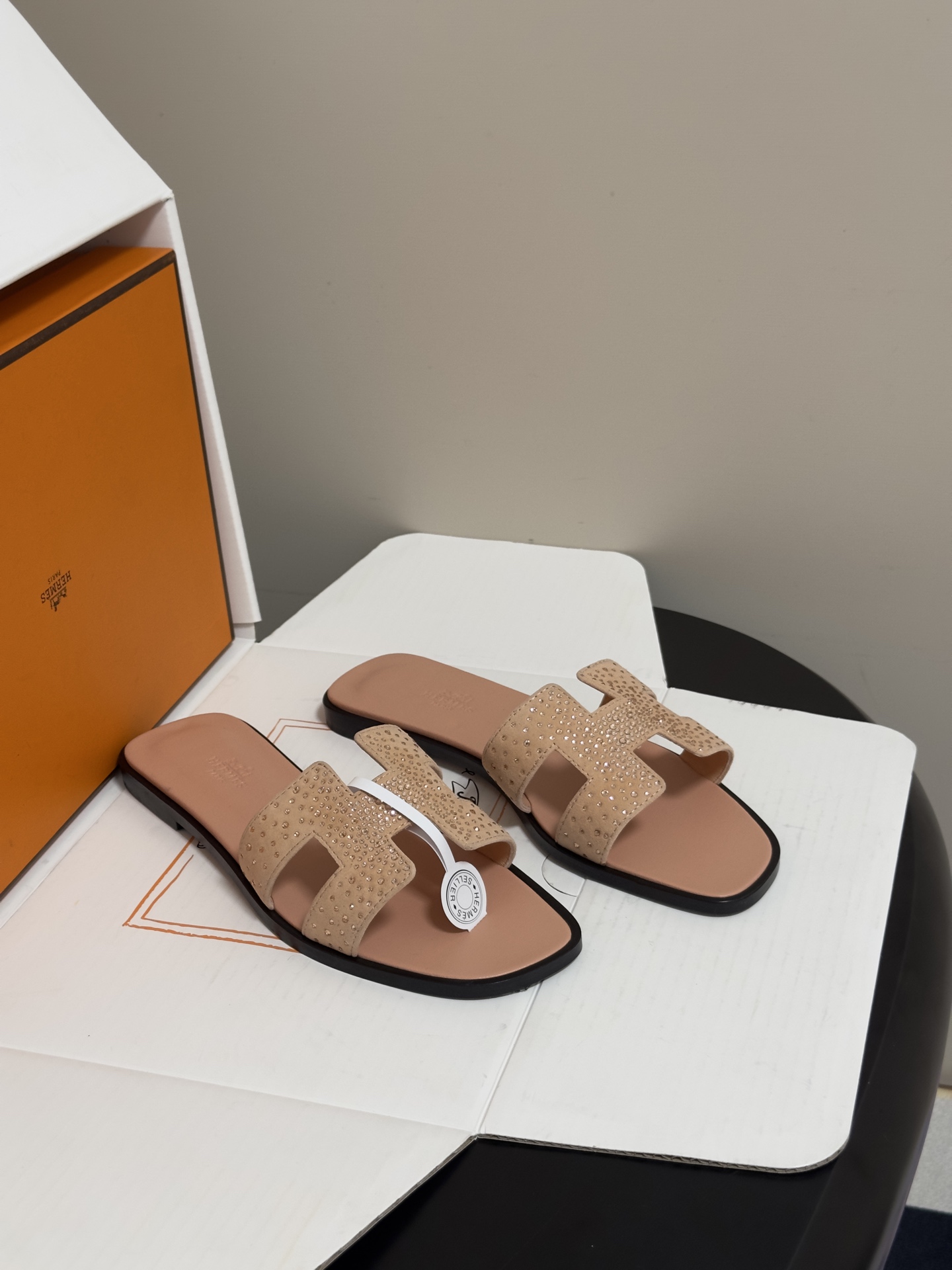 🌾 顶级品质（配高档飞机盒✈️）Hermes 爱马仕🐎 Oran钻面H拖凉鞋系列 H家烫钻H鞋面经典平底