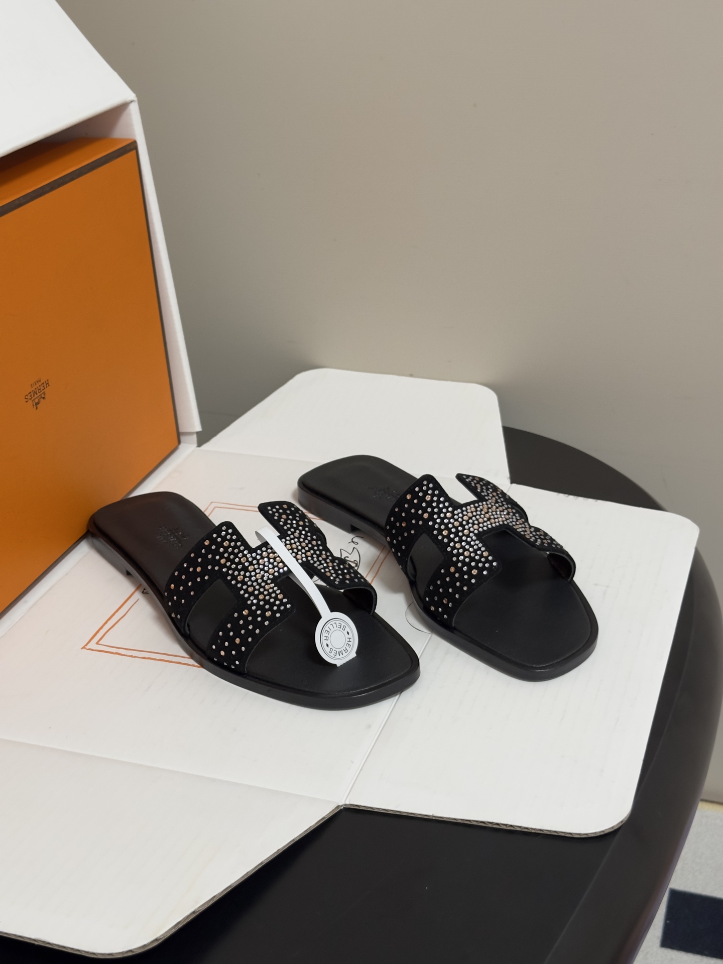 🌾 顶级品质（配高档飞机盒✈️）Hermes 爱马仕🐎 Oran钻面H拖凉鞋系列 H家烫钻H鞋面经典平底