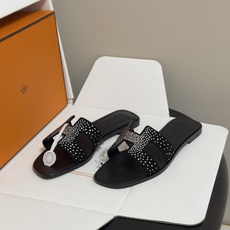 🌾 顶级品质(配高档飞机盒✈️)Hermes 爱马仕🐎 Oran钻面H拖凉鞋系列 H家烫钻H鞋面经典平底 🌾 顶级品质(配高档飞机盒✈️)Hermes 爱马仕🐎 Oran钻面H拖凉鞋系列 H家烫钻H鞋面经典平底