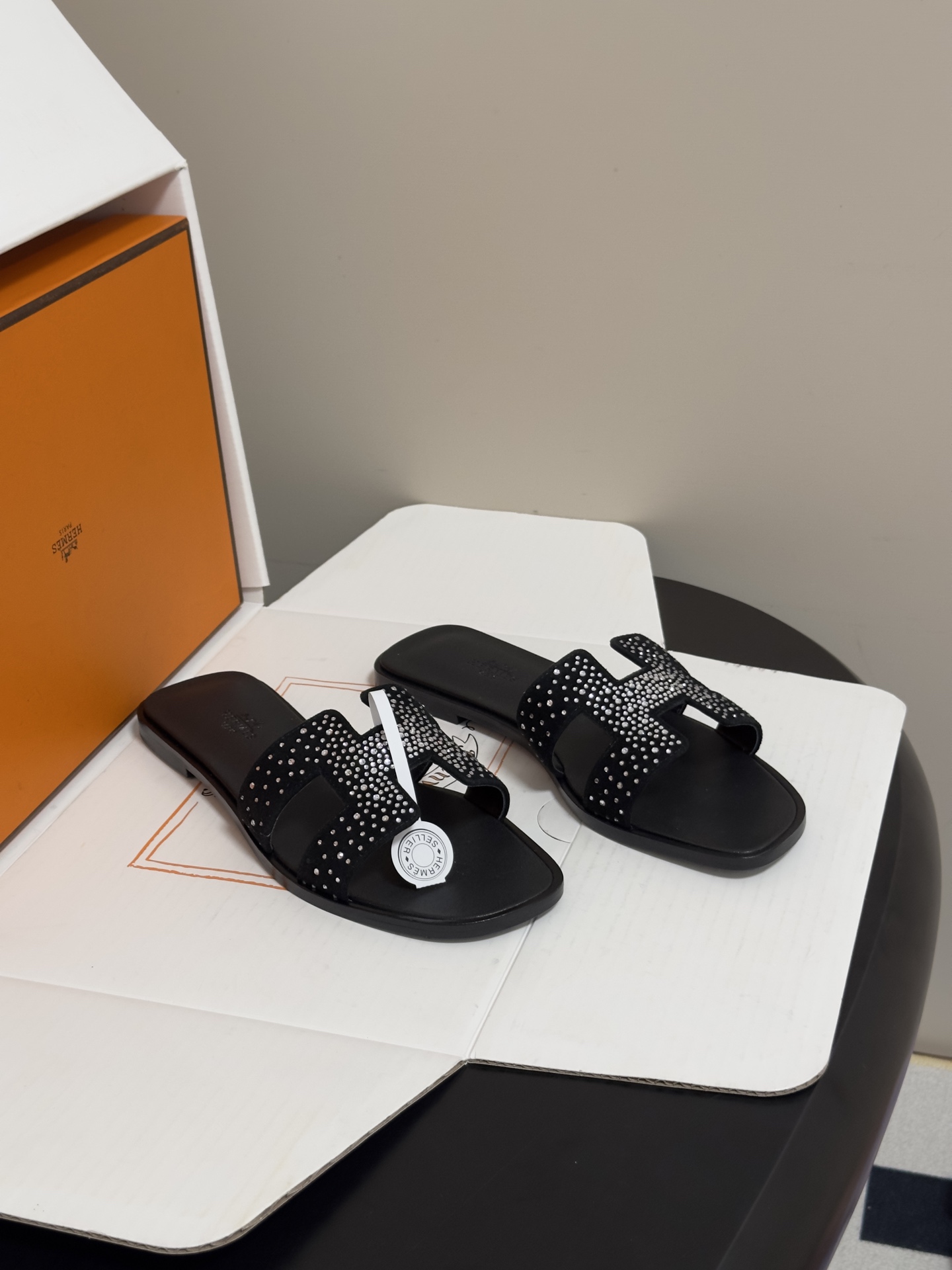 🌾 顶级品质（配高档飞机盒✈️）Hermes 爱马仕🐎 Oran钻面H拖凉鞋系列 H家烫钻H鞋面经典平底