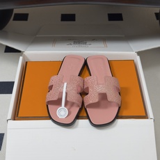 🌾 顶级品质(配高档飞机盒✈️)Hermes 爱马仕🐎 Oran钻面H拖凉鞋系列 H家烫钻H鞋面经典平底 🌾 顶级品质(配高档飞机盒✈️)Hermes 爱马仕🐎 Oran钻面H拖凉鞋系列 H家烫钻H鞋面经典平底