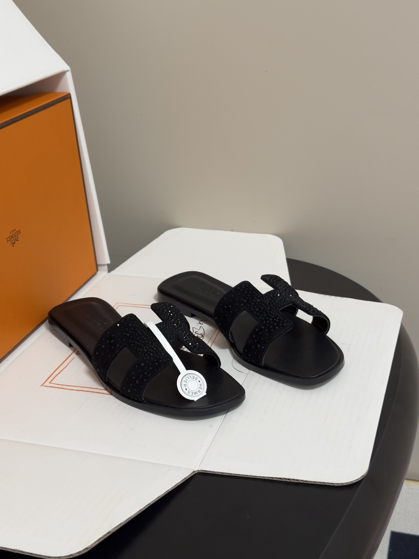🌾 顶级品质（配高档飞机盒✈️）Hermes 爱马仕🐎 Oran钻面H拖凉鞋系列 H家烫钻H鞋面经典平底