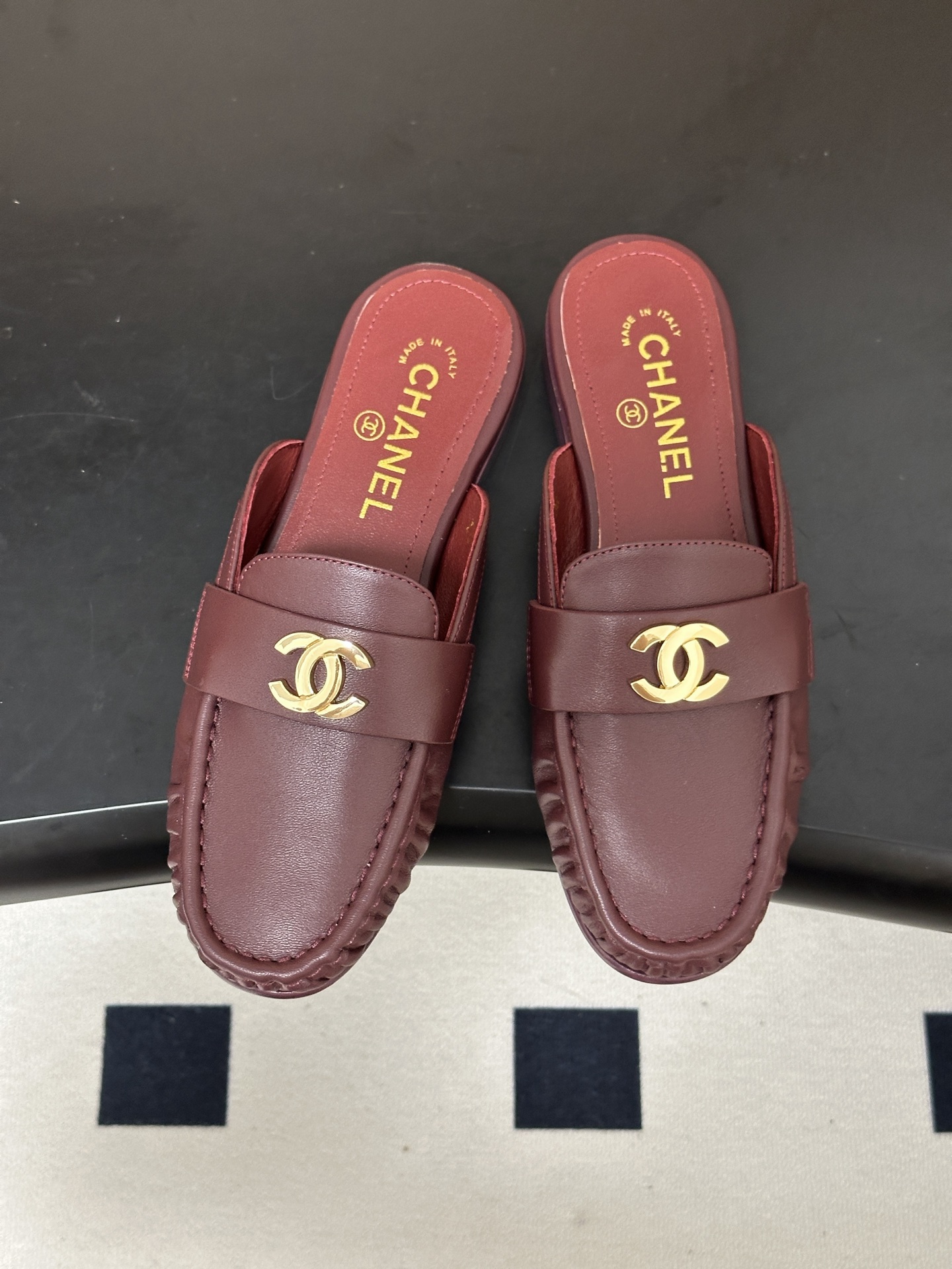 🌾 26ss夏季新款 Chanel 小香褶皱穆勒鞋平底复古包头半拖鞋自带复古贵气轻奢氛围感的乐福包头半拖