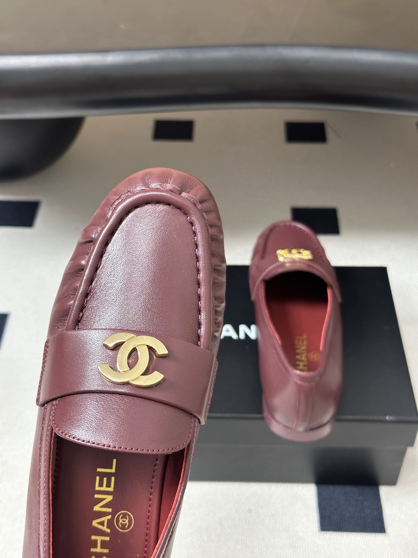 🌾 26ss夏季新款 Chanel 小香褶皱乐福鞋经典双C五金扣平底单鞋自带复古贵气轻奢氛围感的乐福包头