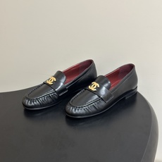 🌾 26ss夏季新款 Chanel 小香褶皱乐福鞋经典双C五金扣平底单鞋自带复古贵气轻奢氛围感的乐福包头 🌾 26ss夏季新款 Chanel 小香褶皱乐福鞋经典双C五金扣平底单鞋自带复古贵气轻奢氛围感的乐福包头