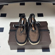 ⚠️皮带盒➕20下单备注(默认普通盒) 2026春夏新款 ALAIA阿莱亚 法式芭蕾舞鞋 绝美镂空渔网鞋🔥一字扣带渔夫鞋 ⚠️皮带盒➕20下单备注(默认普通盒) 2026春夏新款 ALAIA阿莱亚 法式芭蕾舞鞋 绝美镂空渔网鞋🔥一字扣带渔夫鞋