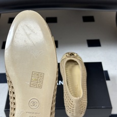 小香Chanel 26C春夏新品 绝美编织芭蕾舞鞋镂空拉菲草双C五金扣平底草编网面单鞋 小香出品尽是精品!编织镂空的设计 小香Chanel 26C春夏新品 绝美编织芭蕾舞鞋镂空拉菲草双C五金扣平底草编网面单鞋 小香出品尽是精品!编织镂空的设计