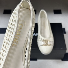 小香Chanel 26C春夏新品 绝美编织芭蕾舞鞋镂空拉菲草双C五金扣平底草编网面单鞋 小香出品尽是精品!编织镂空的设计 小香Chanel 26C春夏新品 绝美编织芭蕾舞鞋镂空拉菲草双C五金扣平底草编网面单鞋 小香出品尽是精品!编织镂空的设计