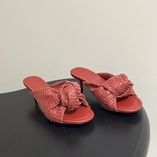 顶级品质 BOTTEGA VENETA 葆蝶家 2026夏季新款 BV Cherry 编织打结穆勒拖鞋系列细高跟/小猫跟 顶级品质 BOTTEGA VENETA 葆蝶家 2026夏季新款 BV Cherry 编织打结穆勒拖鞋系列细高跟/小猫跟