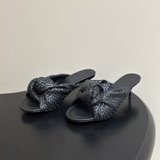 顶级品质 BOTTEGA VENETA 葆蝶家 2026夏季新款 BV Cherry 编织打结穆勒拖鞋系列细高跟/小猫跟 顶级品质 BOTTEGA VENETA 葆蝶家 2026夏季新款 BV Cherry 编织打结穆勒拖鞋系列细高跟/小猫跟
