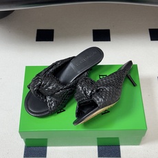 顶级品质 BOTTEGA VENETA 葆蝶家 2026夏季新款 BV Cherry 编织打结穆勒拖鞋系列细高跟/小猫跟 顶级品质 BOTTEGA VENETA 葆蝶家 2026夏季新款 BV Cherry 编织打结穆勒拖鞋系列细高跟/小猫跟