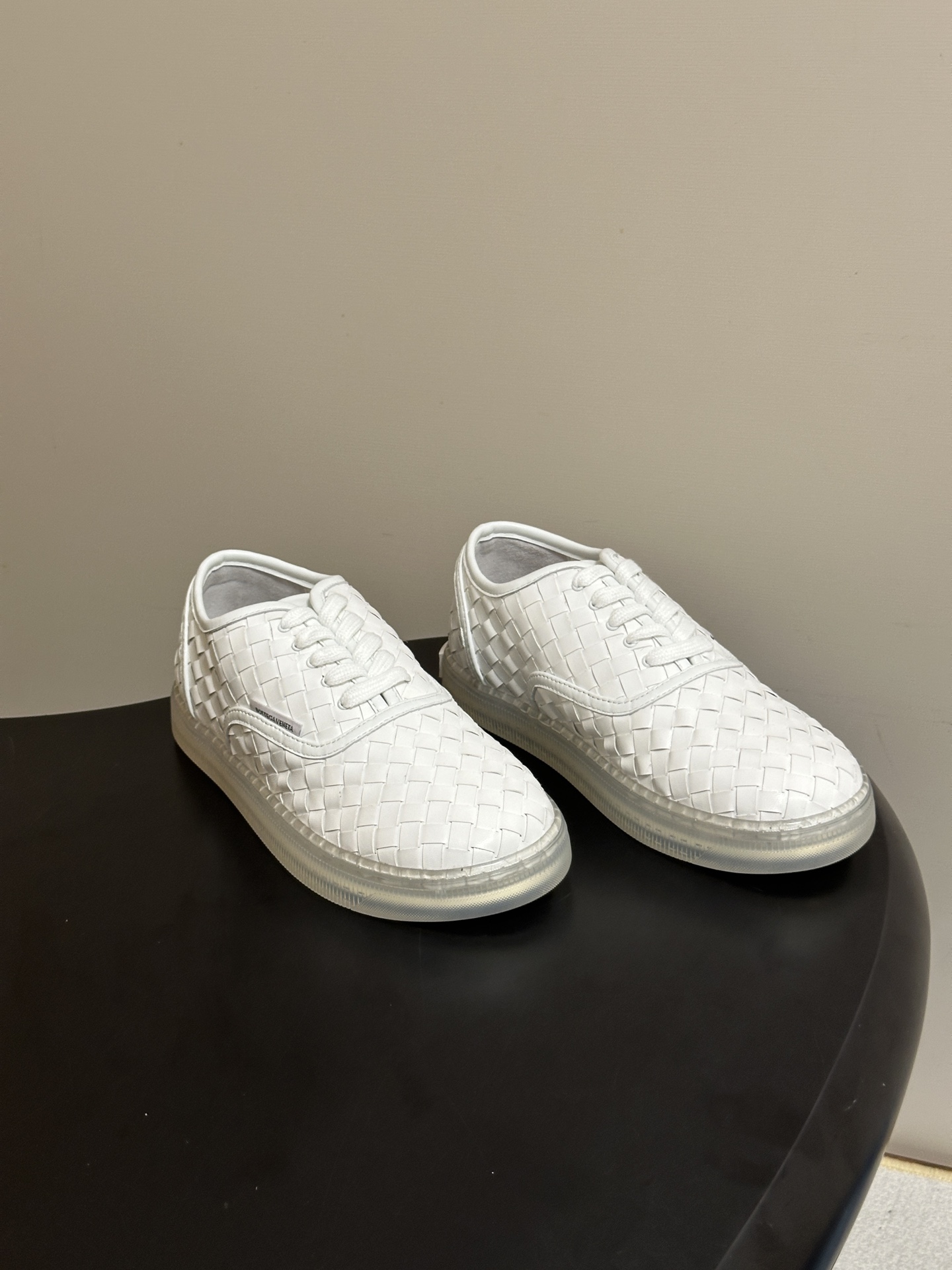 男码➕10顶级品质 BOTTEGA VENETA 葆蝶家 2026夏季新款 BV Serena Sneaker 男女情侣 男码➕10顶级品质 BOTTEGA VENETA 葆蝶家 2026夏季新款 BV Serena Sneaker 男女情侣
