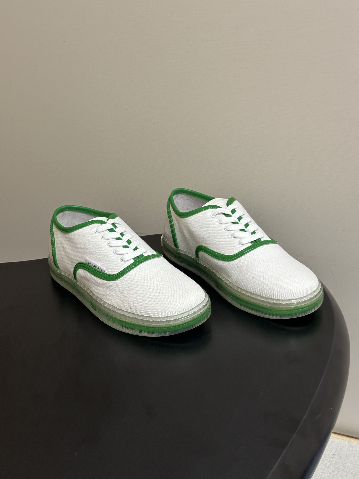 男码➕10顶级品质 BOTTEGA VENETA 葆蝶家 2026夏季新款 BV Serena Sneaker 男女情侣 男码➕10顶级品质 BOTTEGA VENETA 葆蝶家 2026夏季新款 BV Serena Sneaker 男女情侣