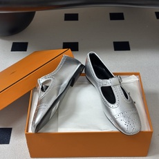 顶级品质 Hermes 爱马仕🐎 H家26s春夏新款Nectar芭蕾舞鞋搭扣镂空玛丽珍鞋 复古雕花冲孔平底单鞋 镂孔牛皮 顶级品质 Hermes 爱马仕🐎 H家26s春夏新款Nectar芭蕾舞鞋搭扣镂空玛丽珍鞋 复古雕花冲孔平底单鞋 镂孔牛皮