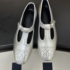 顶级品质 Hermes 爱马仕🐎 H家26s春夏新款Nectar芭蕾舞鞋搭扣镂空玛丽珍鞋 复古雕花冲孔平底单鞋 镂孔牛皮 顶级品质 Hermes 爱马仕🐎 H家26s春夏新款Nectar芭蕾舞鞋搭扣镂空玛丽珍鞋 复古雕花冲孔平底单鞋 镂孔牛皮