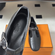 顶级品质 Hermes 爱马仕🐎 H家26s春夏新款Nectar芭蕾舞鞋搭扣镂空玛丽珍鞋 复古雕花冲孔平底单鞋 镂孔牛皮 顶级品质 Hermes 爱马仕🐎 H家26s春夏新款Nectar芭蕾舞鞋搭扣镂空玛丽珍鞋 复古雕花冲孔平底单鞋 镂孔牛皮