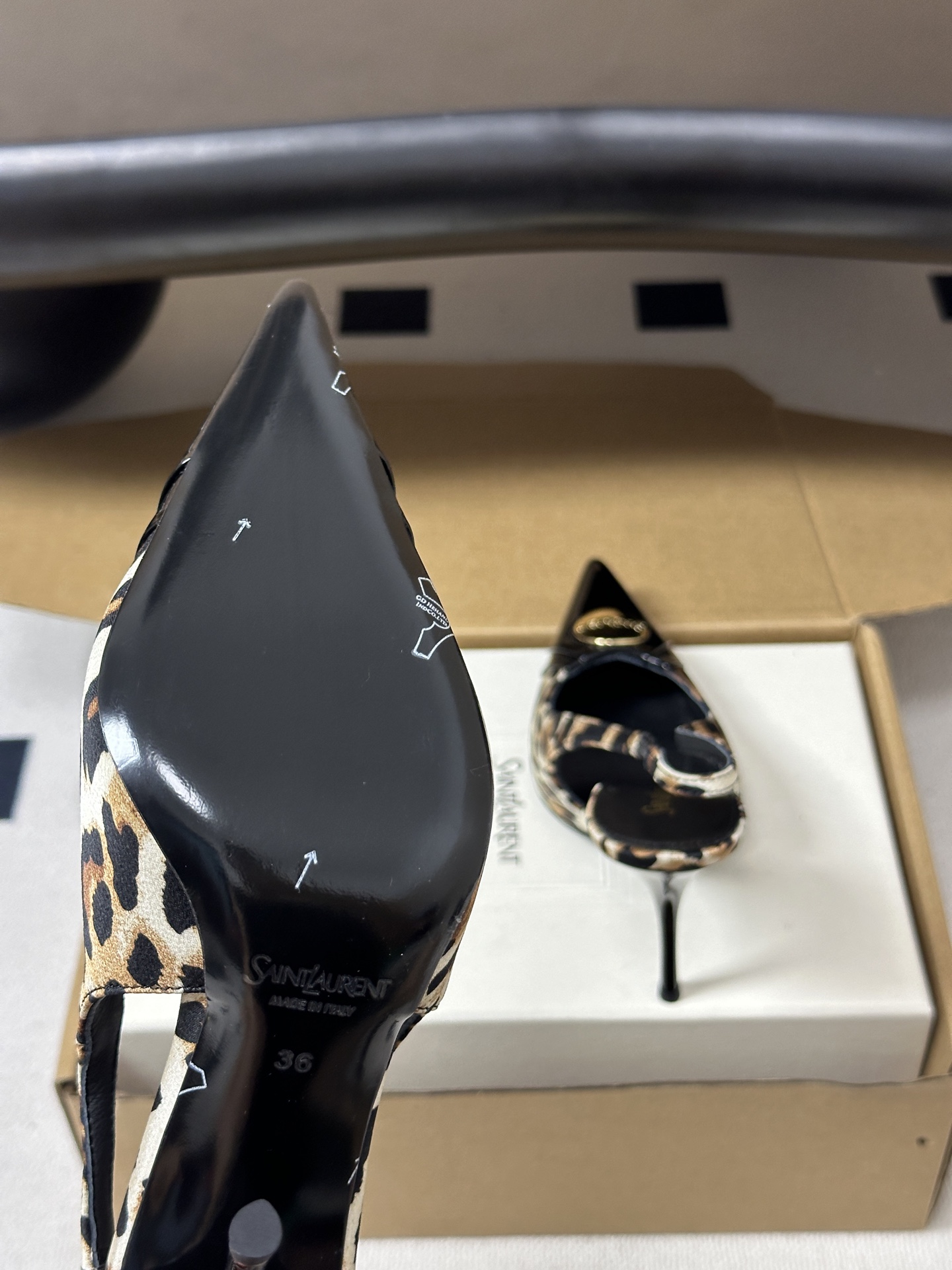 顶级品质(配高档飞机盒✈️) Saint Laurent 圣罗兰fw26 new arrival~ YSL 26s春夏新 顶级品质(配高档飞机盒✈️) Saint Laurent 圣罗兰fw26 new arrival~ YSL 26s春夏新