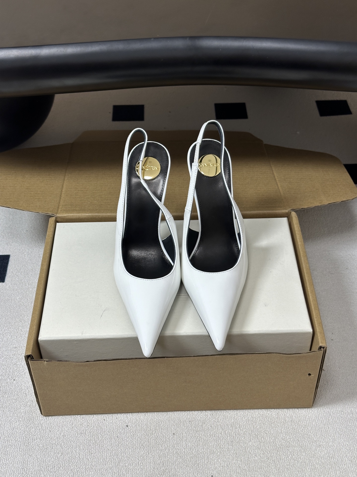 顶级品质(配高档飞机盒✈️) Saint Laurent 圣罗兰fw26 new arrival~ YSL 26s春夏新 顶级品质(配高档飞机盒✈️) Saint Laurent 圣罗兰fw26 new arrival~ YSL 26s春夏新