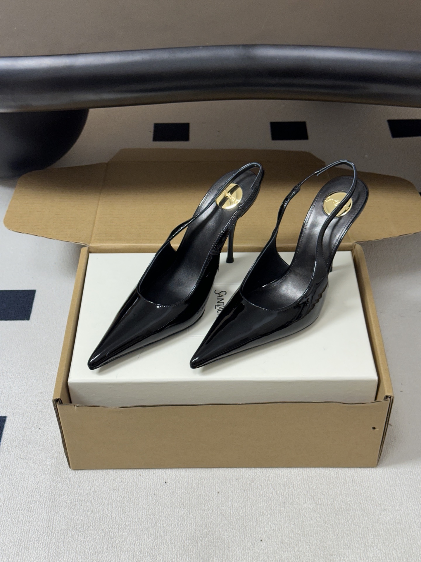 顶级品质(配高档飞机盒✈️) Saint Laurent 圣罗兰fw26 new arrival~ YSL 26s春夏新 顶级品质(配高档飞机盒✈️) Saint Laurent 圣罗兰fw26 new arrival~ YSL 26s春夏新