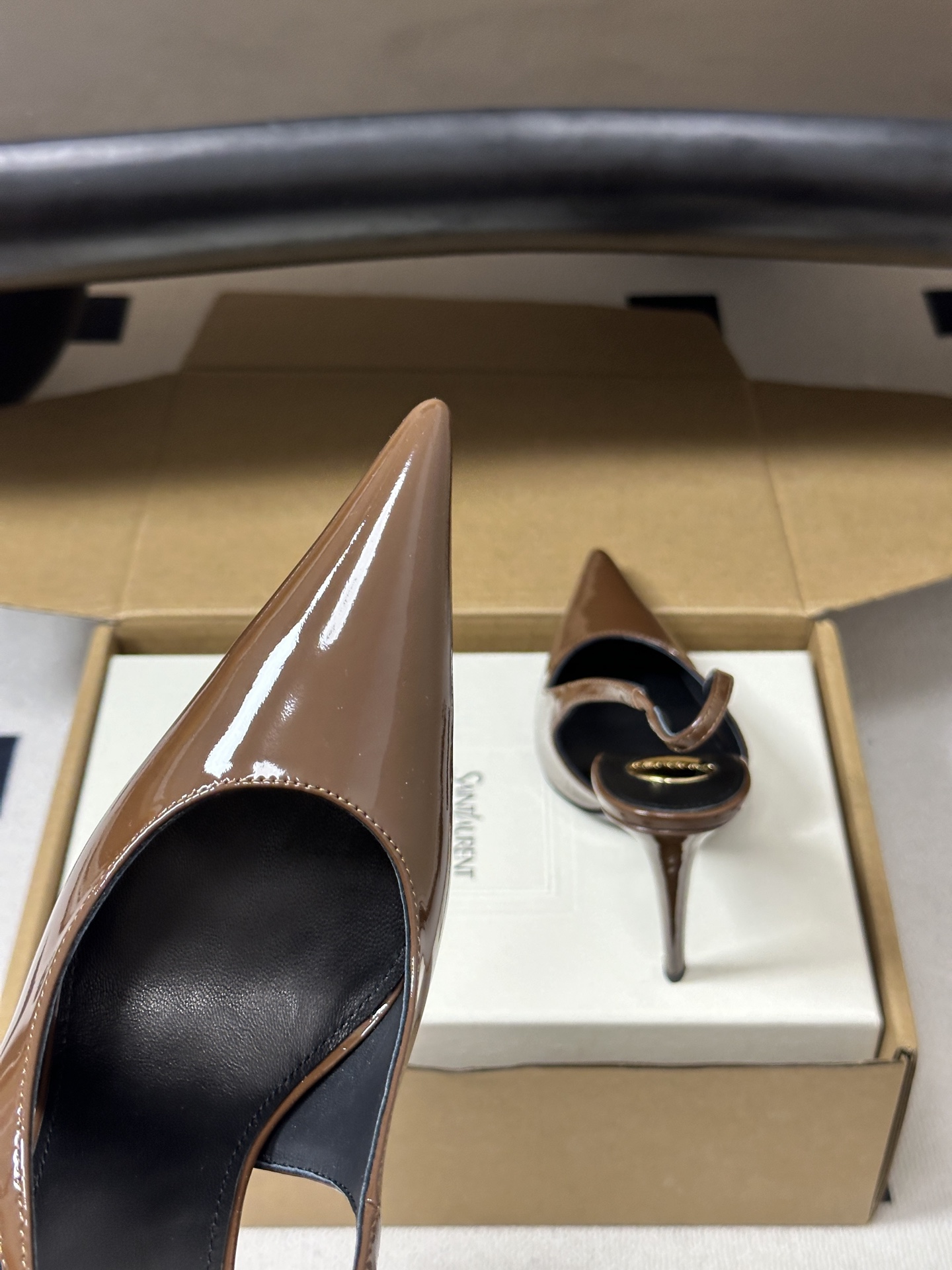 顶级品质(配高档飞机盒✈️) Saint Laurent 圣罗兰fw26 new arrival~ YSL 26s春夏新 顶级品质(配高档飞机盒✈️) Saint Laurent 圣罗兰fw26 new arrival~ YSL 26s春夏新