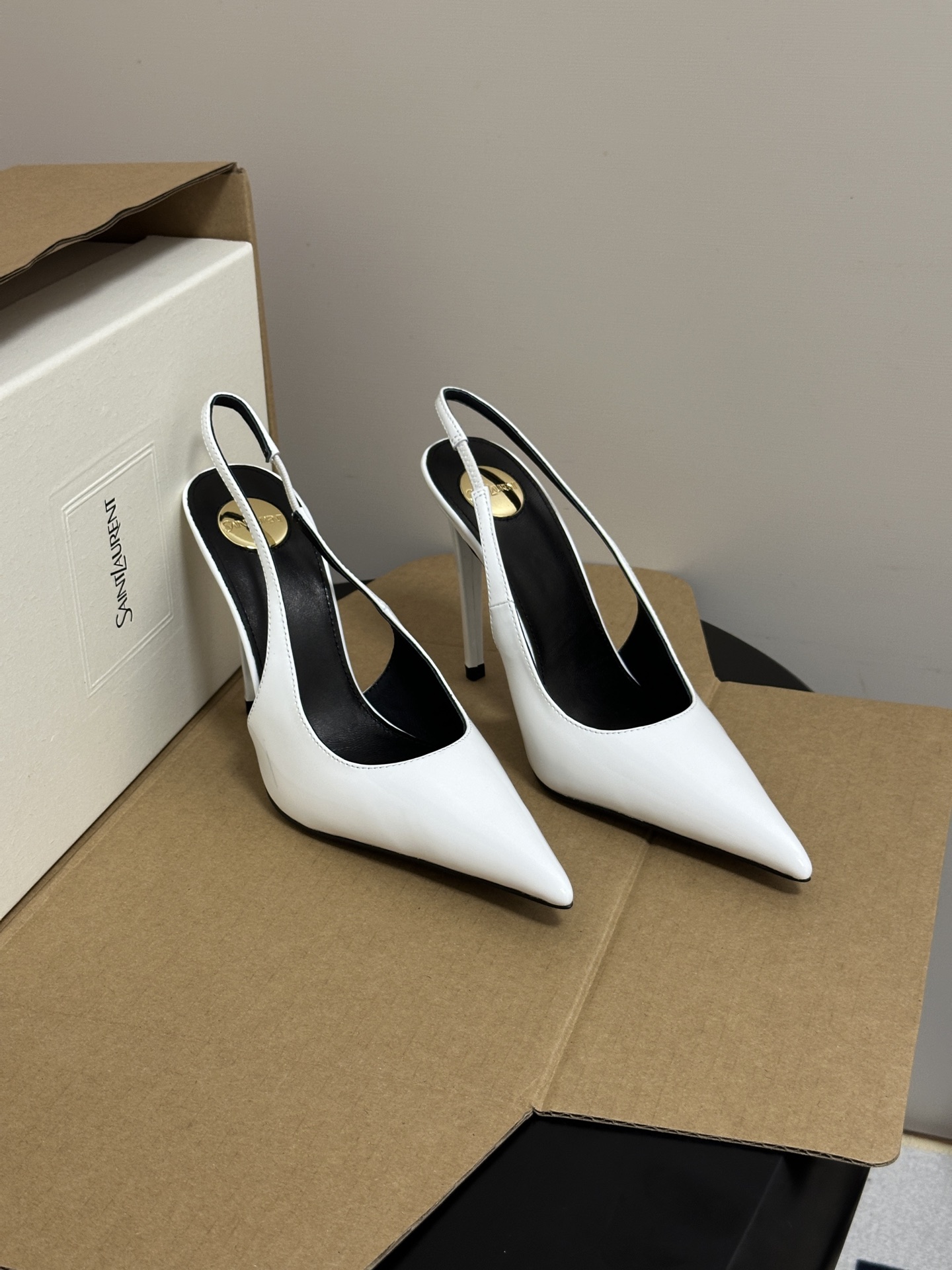 顶级品质(配高档飞机盒✈️) Saint Laurent 圣罗兰fw26 new arrival~ YSL 26s春夏新 顶级品质(配高档飞机盒✈️) Saint Laurent 圣罗兰fw26 new arrival~ YSL 26s春夏新