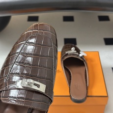 Hermes 爱马仕🐎 H家 Oz鳄鱼纹皮穆勒鞋经典Kelly扣包头半拖鞋 H经典半拖 26ss新版面 鳄鱼纹小牛皮穆勒 Hermes 爱马仕🐎 H家 Oz鳄鱼纹皮穆勒鞋经典Kelly扣包头半拖鞋 H经典半拖 26ss新版面 鳄鱼纹小牛皮穆勒
