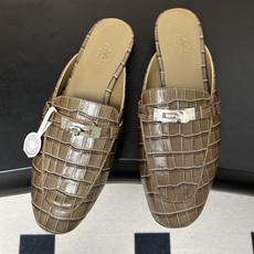 Hermes 爱马仕🐎 H家 Oz鳄鱼纹皮穆勒鞋经典Kelly扣包头半拖鞋 H经典半拖 26ss新版面 鳄鱼纹小牛皮穆勒 Hermes 爱马仕🐎 H家 Oz鳄鱼纹皮穆勒鞋经典Kelly扣包头半拖鞋 H经典半拖 26ss新版面 鳄鱼纹小牛皮穆勒