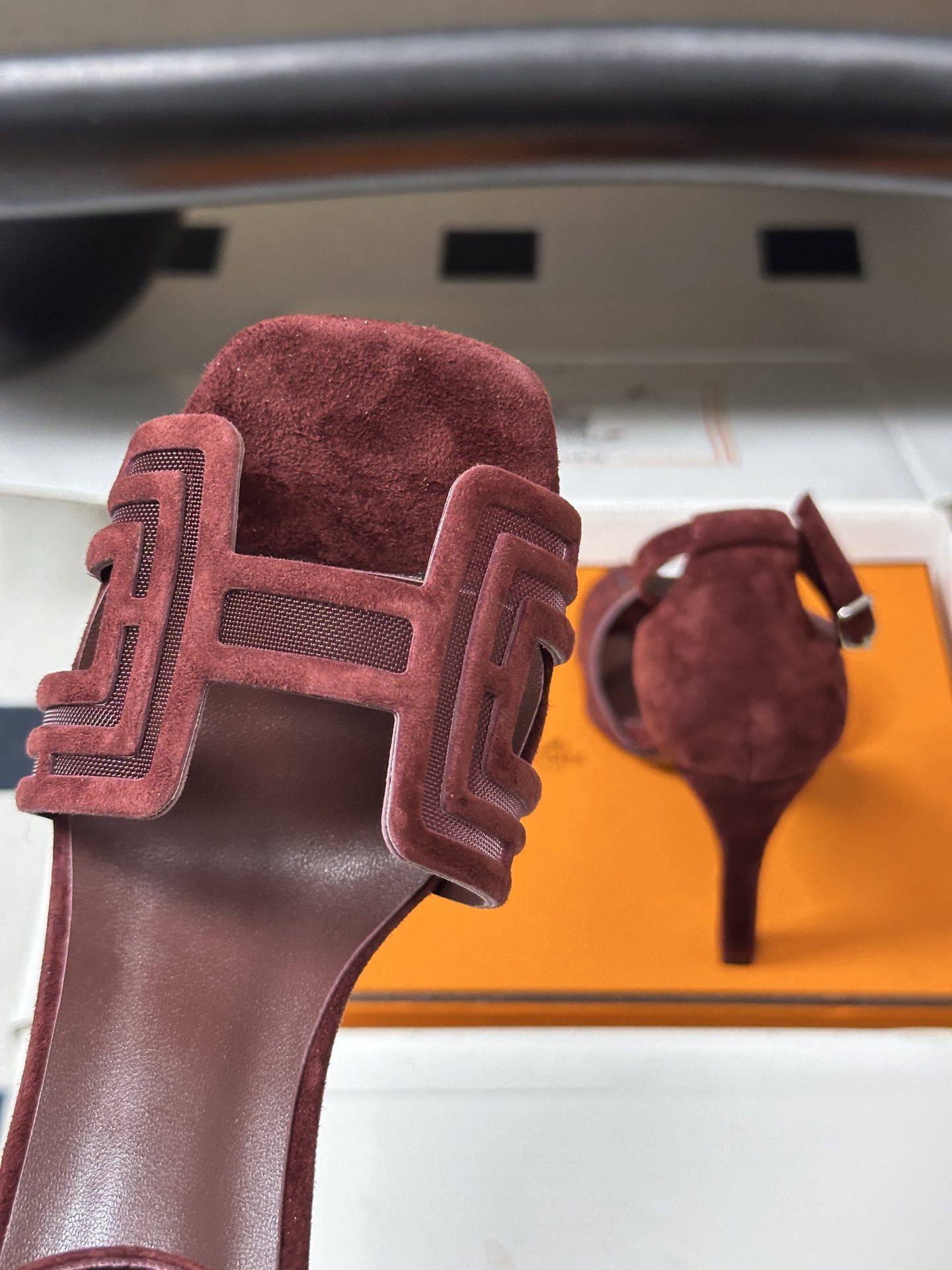 顶级品质(配豪华包装礼品盒) Hermes 爱马仕🐎 2026🆕最新版面Joy麂皮网纱凉鞋系列 H家细跟凉鞋麂皮透气网面 顶级品质(配豪华包装礼品盒) Hermes 爱马仕🐎 2026🆕最新版面Joy麂皮网纱凉鞋系列 H家细跟凉鞋麂皮透气网面