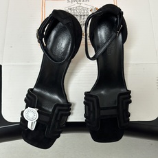 顶级品质(配豪华包装礼品盒) Hermes 爱马仕🐎 2026🆕最新版面Joy麂皮网纱凉鞋系列 H家细跟凉鞋麂皮透气网面 顶级品质(配豪华包装礼品盒) Hermes 爱马仕🐎 2026🆕最新版面Joy麂皮网纱凉鞋系列 H家细跟凉鞋麂皮透气网面